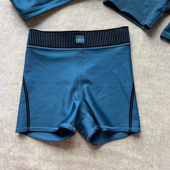 Alo Yoga Eclipse Blue Three Piece Set - Picture 2 of 5